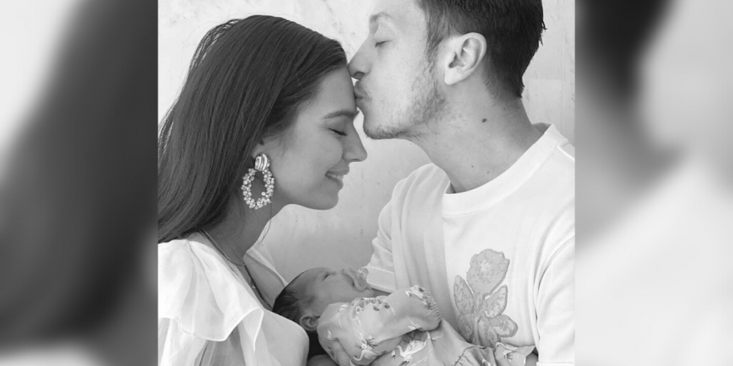 Amine Gülse et Mesut Özil parents de leur premier enfant People